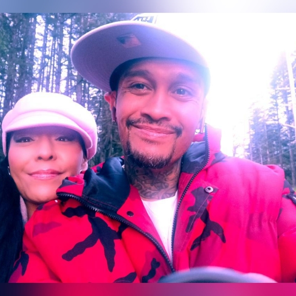 Meet your Posher, Chris - Picture 1 of 1